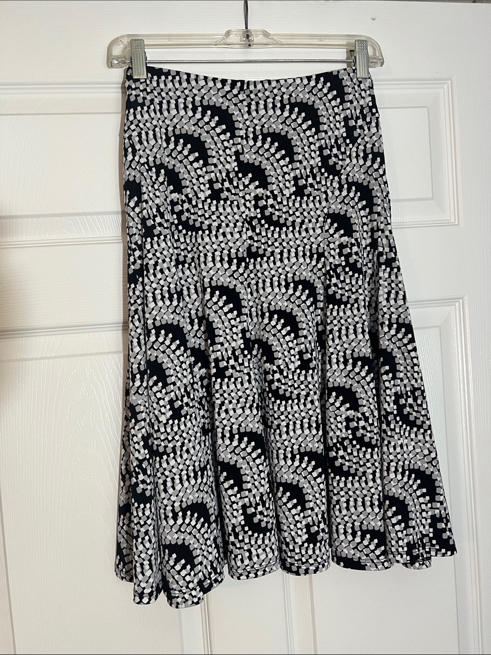 East 5th Black & White Geometric A-Line Skirt